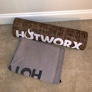 Hotworx yoga mat and towel